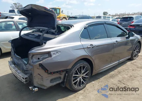 2024 Toyota Camry Se z USA, uszkodzony, nr VIN 4T1G11AK2RU239746